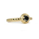 Asta Round Ring